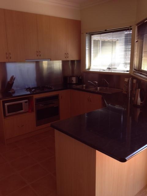 Salt Air On Banyan Apartment Уорнъмбул Екстериор снимка